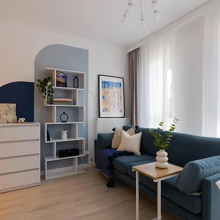 Superapart Naukowa 55 Apartment Warsaw